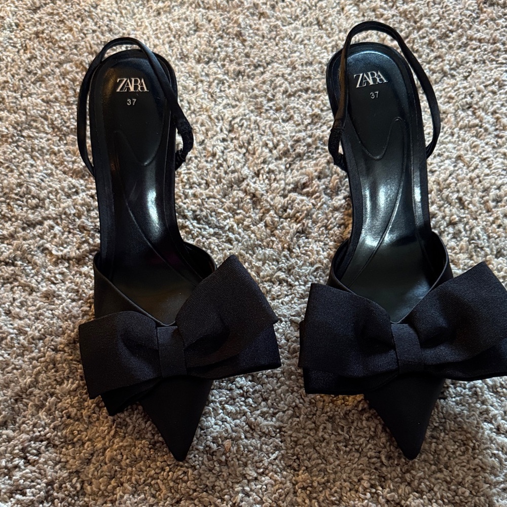 Zara Black Heels with Bow Accent